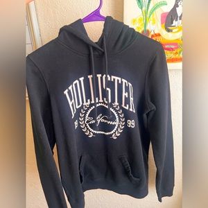 Hollister black print hoodie